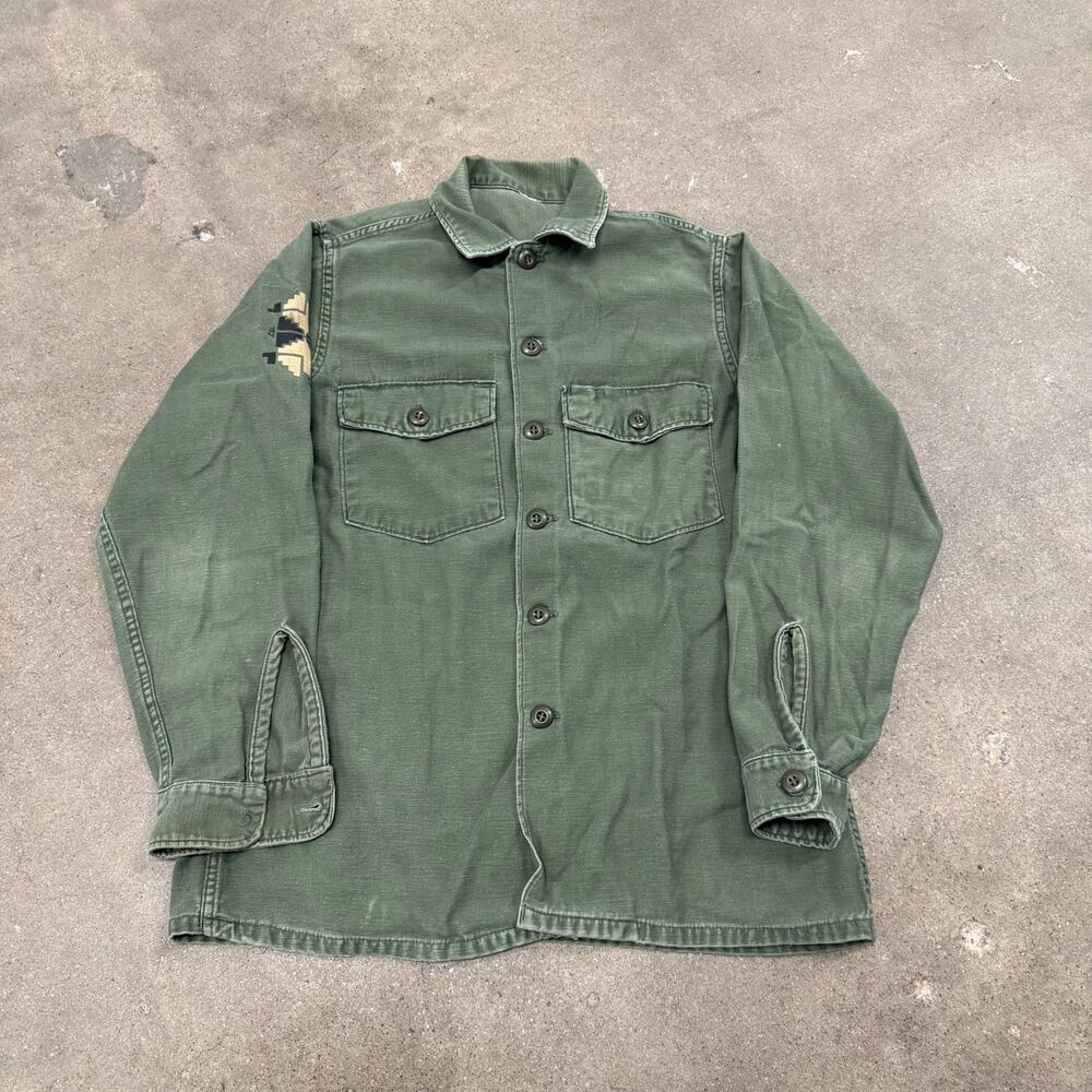 Vintage 70s OG-107 Military Sateen Cotton Fatigue Army Button Shirt Green Medium